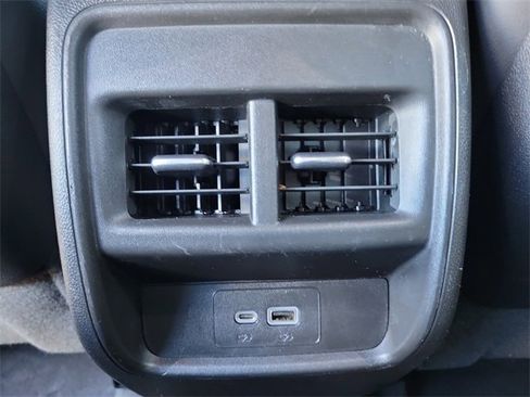 Used 2024 Cadillac XT4 Premium Luxury image 14