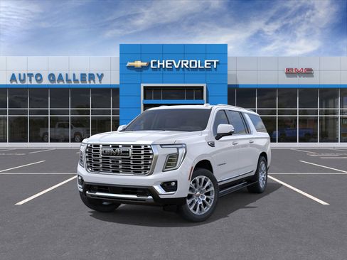 New 2026 GMC Yukon XL Denali w/ Sun & Power Step Package RWD image 9