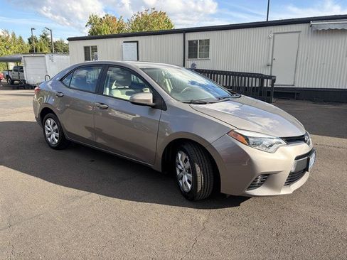 Used 2014 Toyota Corolla LE FWD image 3