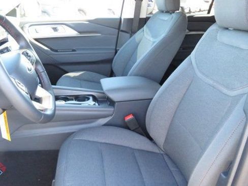 New 2026 Ford Explorer Active AWD/4WD image 4