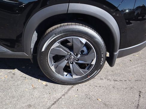 New 2026 Nissan Rogue SV image 8