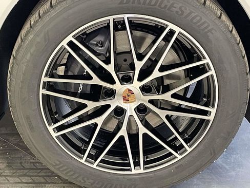 New 2026 Porsche Cayenne AWD/4WD image 14