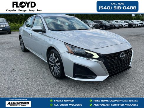 Used 2023 Nissan Altima 2.5 SV w/ SV Premium Package FWD image 1