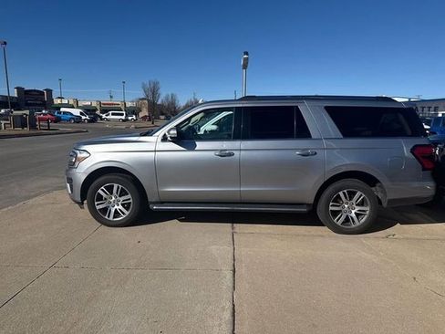 Used 2023 Ford Expedition Max Limited AWD/4WD image 2
