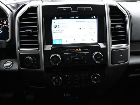 Used 2017 Ford F150 Lariat image 10