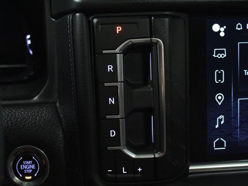 Used 2024 GMC Yukon XL Denali image 24