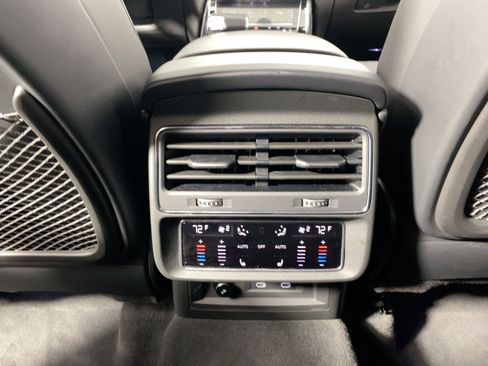 Used 2025 Audi SQ7 Premium Plus w/ Executive Package image 29
