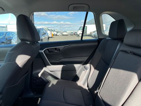 Used 2025 Toyota RAV4 LE image 38