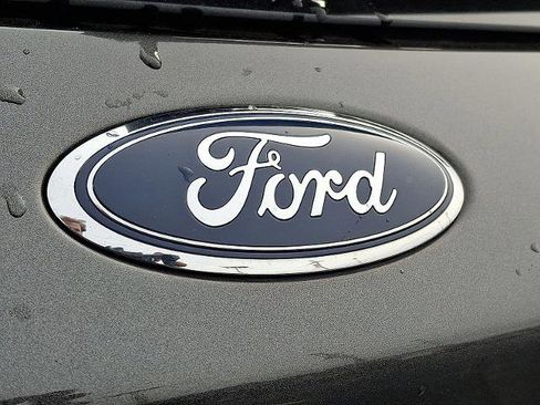 Certified 2020 Ford Escape SE image 31