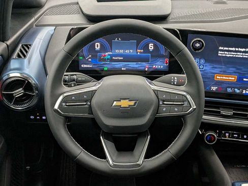 New 2026 Chevrolet Equinox EV LT image 23