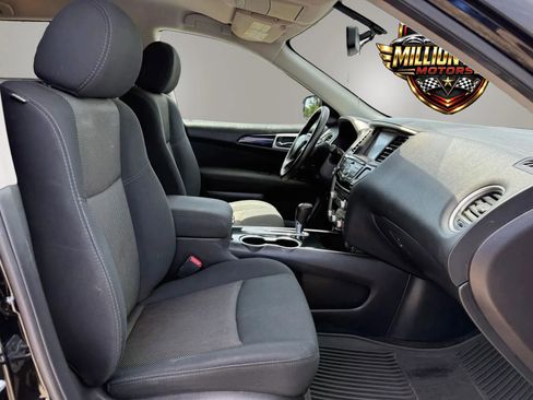 Used 2017 Nissan Pathfinder SV FWD image 18