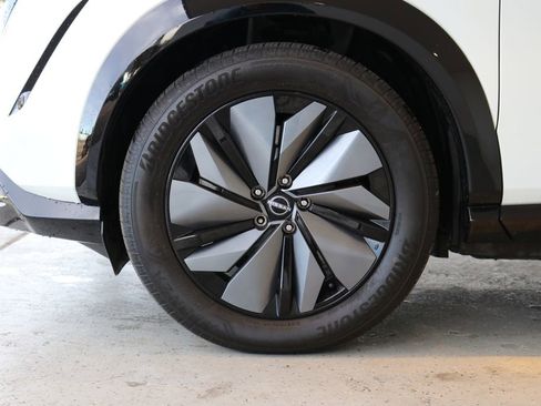 Used 2023 Nissan Ariya AWD image 16