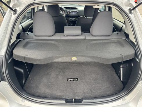 Used 2018 Toyota Yaris SE w/ Carpet Mat Package FWD image 28