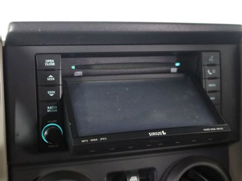 Used 2008 Jeep Wrangler Unlimited Rubicon w/ PWR Convenience Group image 27