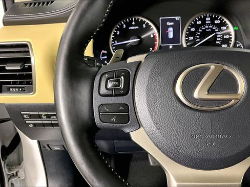 Used 2018 Lexus NX 300 FWD image 22