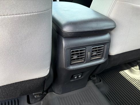 Used 2021 Toyota RAV4 XLE w/ Convenience Package AWD/4WD image 31