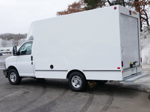 New 2025 Chevrolet Express 3500 w/ Power Convenience Package image 4