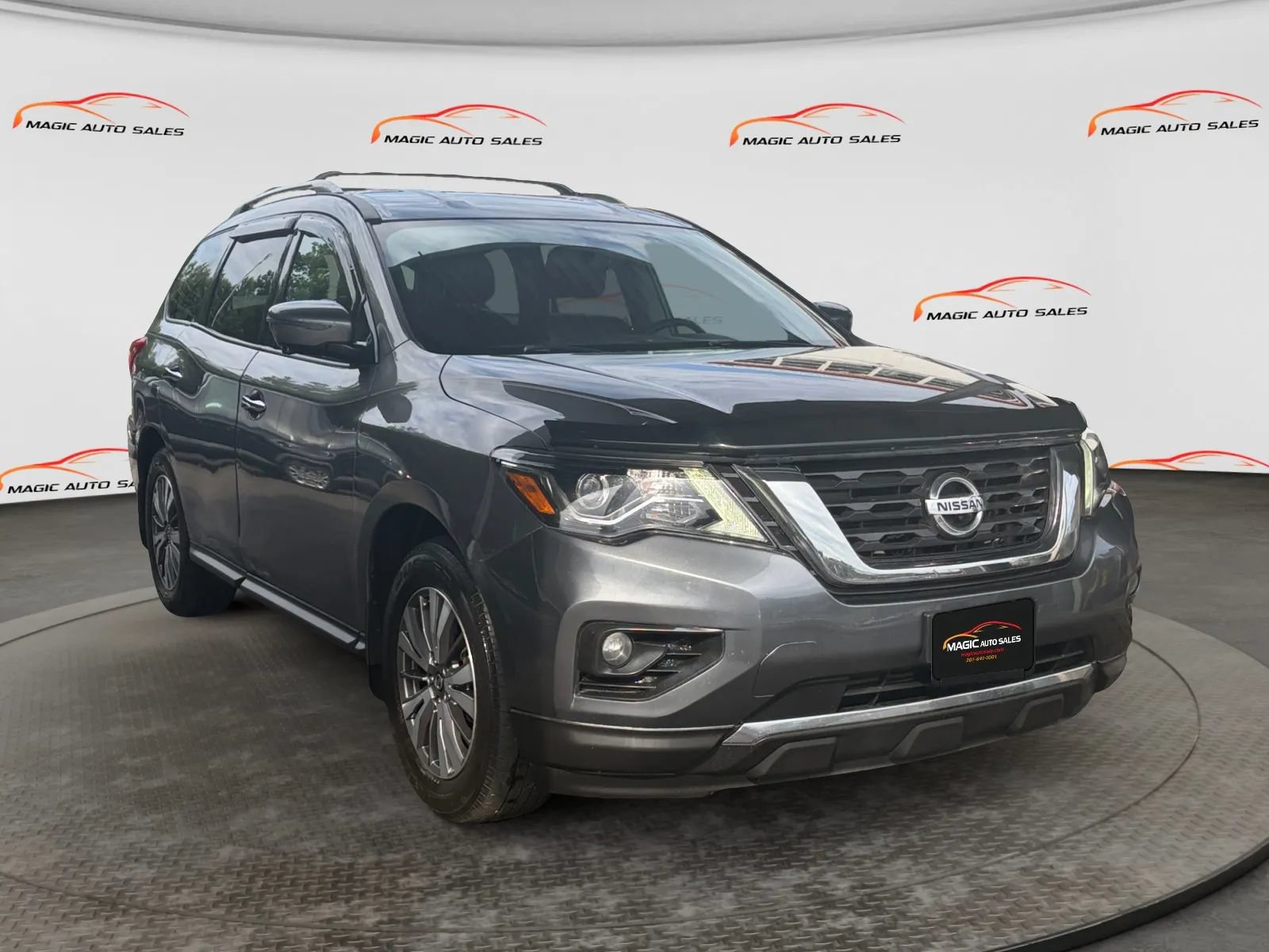 Used 2017 Nissan Pathfinder SL AWD/4WD image 5