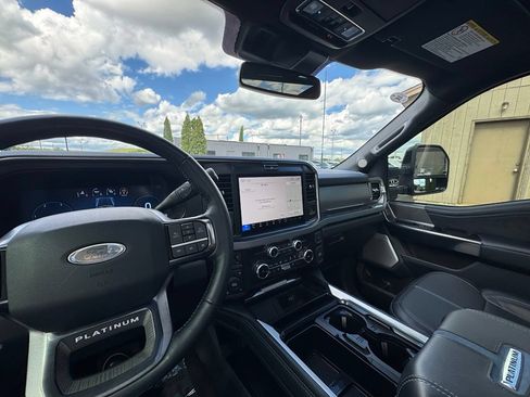 Used 2025 Ford F250 Platinum AWD/4WD image 35