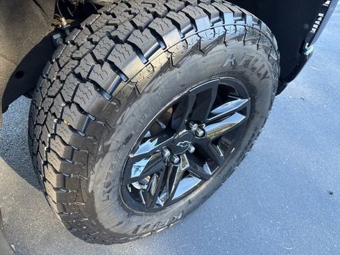 Certified 2020 Chevrolet Silverado 1500 Custom Trail Boss w/ Infotainment Package image 26