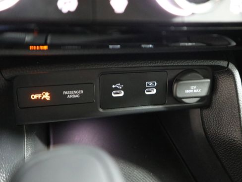 Used 2025 Honda Civic Sport image 32