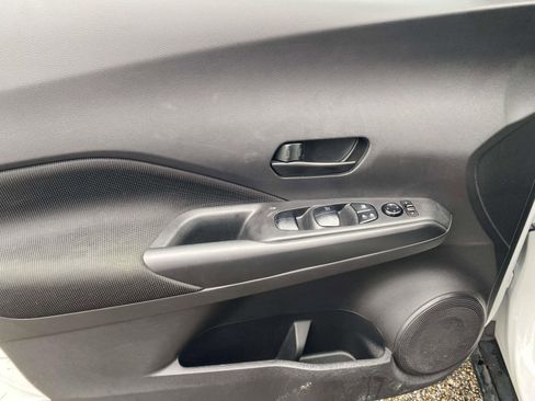 Used 2024 Nissan Kicks S image 14