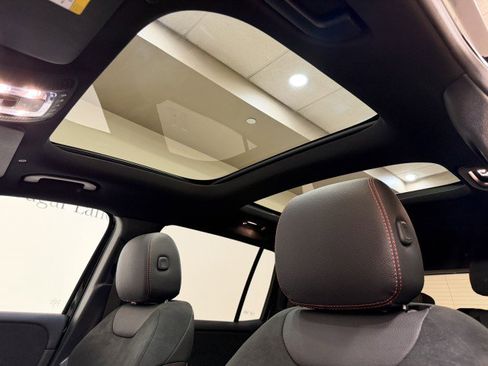 Certified 2024 Mercedes-Benz GLB 250 image 16