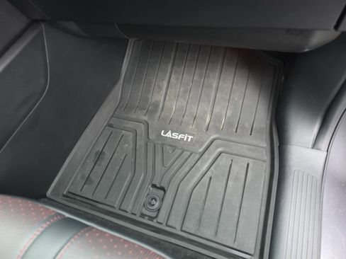 Certified 2025 Honda Pilot Black Edition image 18