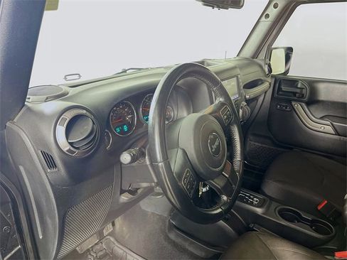 Used 2018 Jeep Wrangler Sport image 10