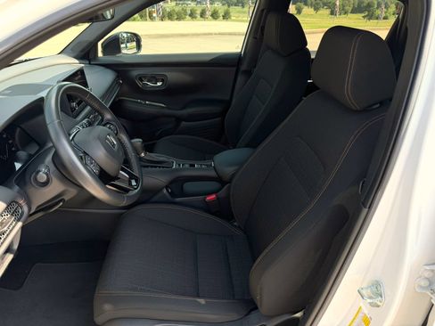 Used 2023 Honda HR-V Sport image 10