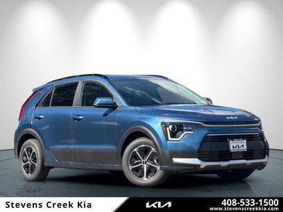 New 2025 Kia Niro EX