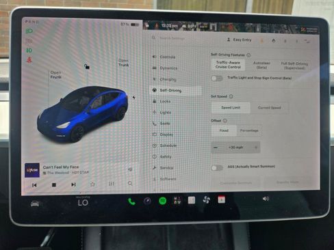 Used 2022 Tesla Model Y Long Range AWD/4WD image 47