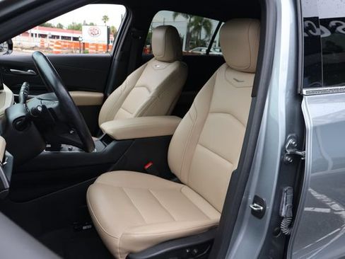 Used 2024 Cadillac XT4 Luxury w/ Cold Weather Package FWD image 14