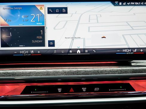 Used 2023 BMW 760i xDrive 760i xDrive w/ Parking Assistance Package image 30