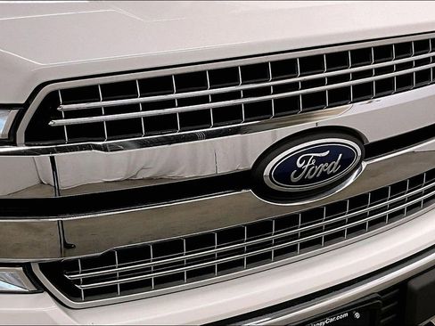 Used 2020 Ford F150 Lariat w/ Equipment Group 502A Luxury AWD/4WD image 32