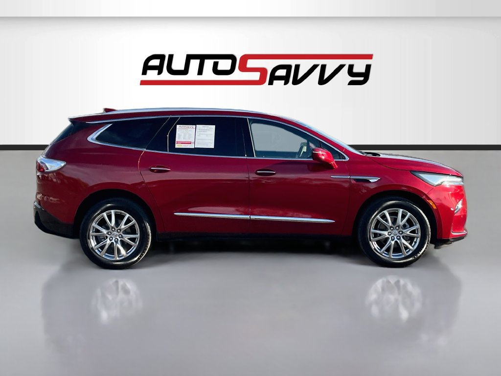 Used 2024 Buick Enclave Essence w/ Experience Buick Package FWD image 8
