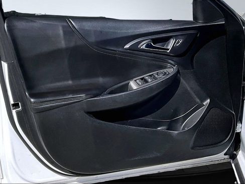 Used 2019 Chevrolet Malibu LT w/ Leather Package image 13