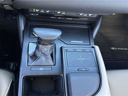 Used 2019 Lexus ES 350 image 23