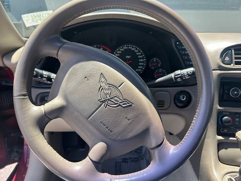 Used 2003 Chevrolet Corvette Coupe w/ Preferred Equipment Group RWD image 17