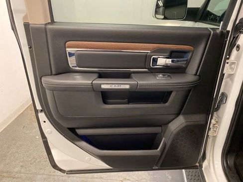 Used 2018 RAM 1500 Laramie image 22