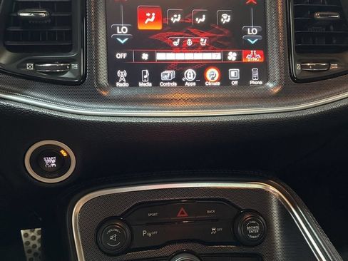Used 2015 Dodge Challenger SXT Plus RWD image 8