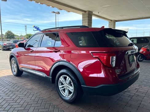 Used 2020 Ford Explorer XLT AWD/4WD image 9