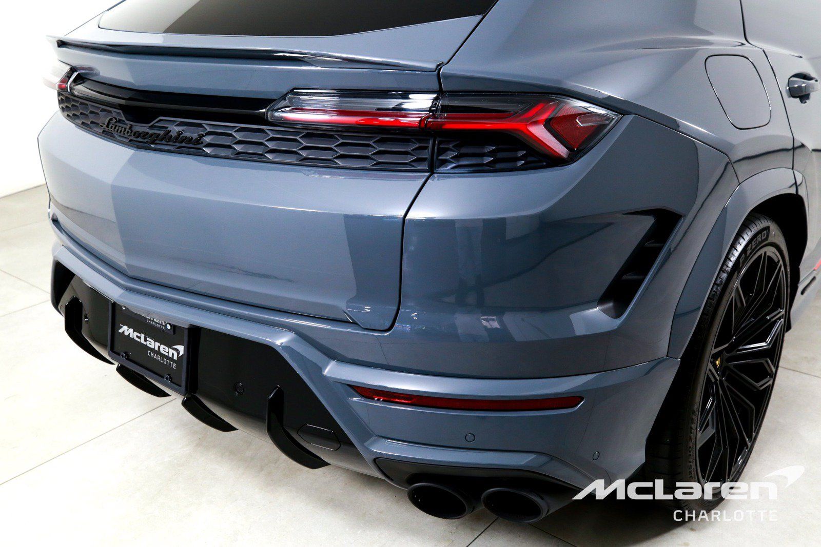 Used 2025 Lamborghini Urus S AWD/4WD image 45