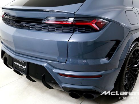 Used 2025 Lamborghini Urus SE AWD/4WD image 45