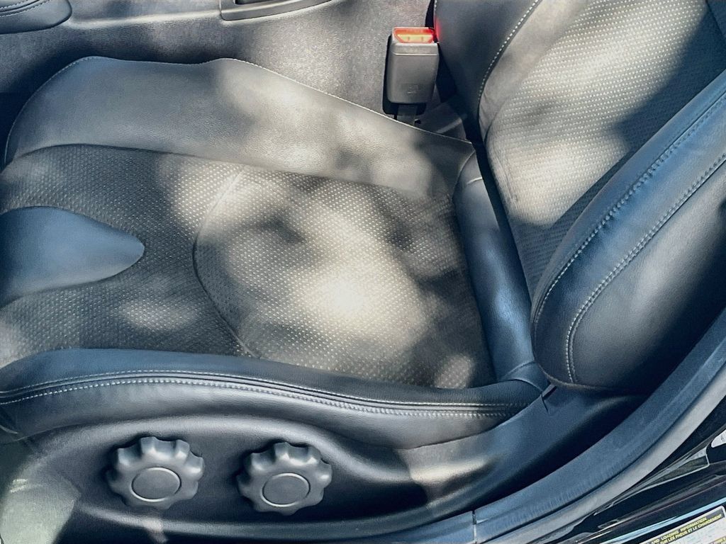 Used 2025 Nissan Z Performance w/ Floor Mat Package RWD image 19