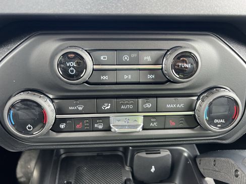 New 2026 Ford Bronco Outer Banks w/ Sasquatch Package AWD/4WD image 21