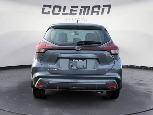 New 2025 Nissan Kicks S image 4