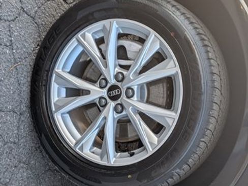 Used 2024 Audi Q3 2.0T Premium image 29