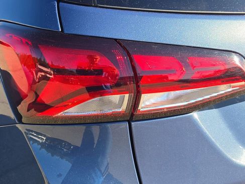 Used 2024 Chevrolet Equinox LT image 13