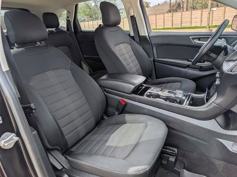 Used 2019 Ford Edge SEL image 24